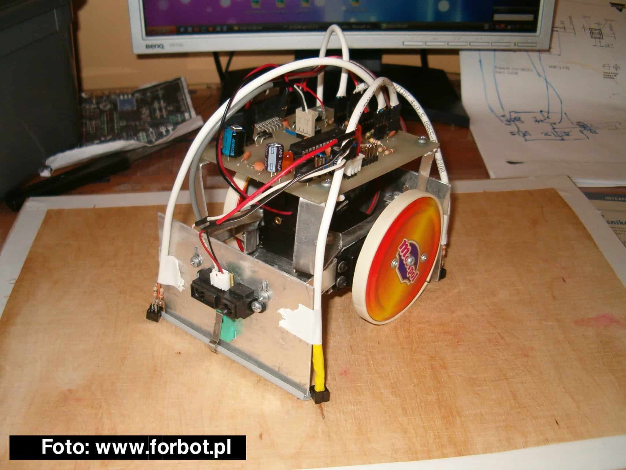 Kichero — minisumo robot